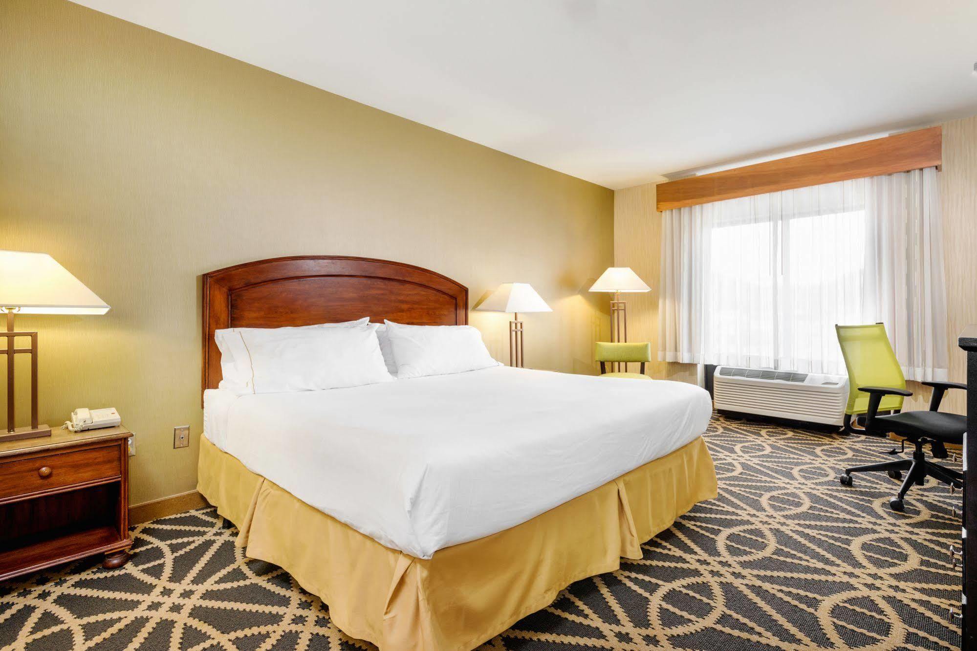 Holiday Inn Express Boone By Ihg Экстерьер фото